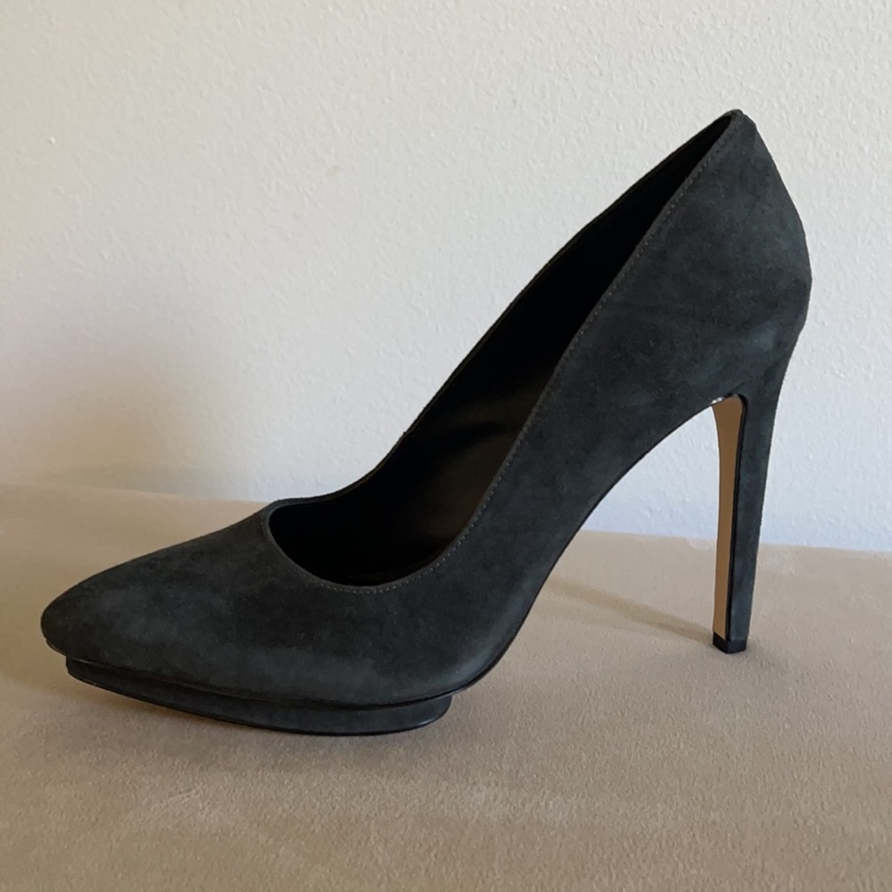 Gray suede heel shoes
